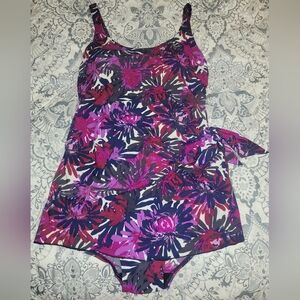 L.L. Bean Moody Floral Print One Piece Swimsuit Sz 12